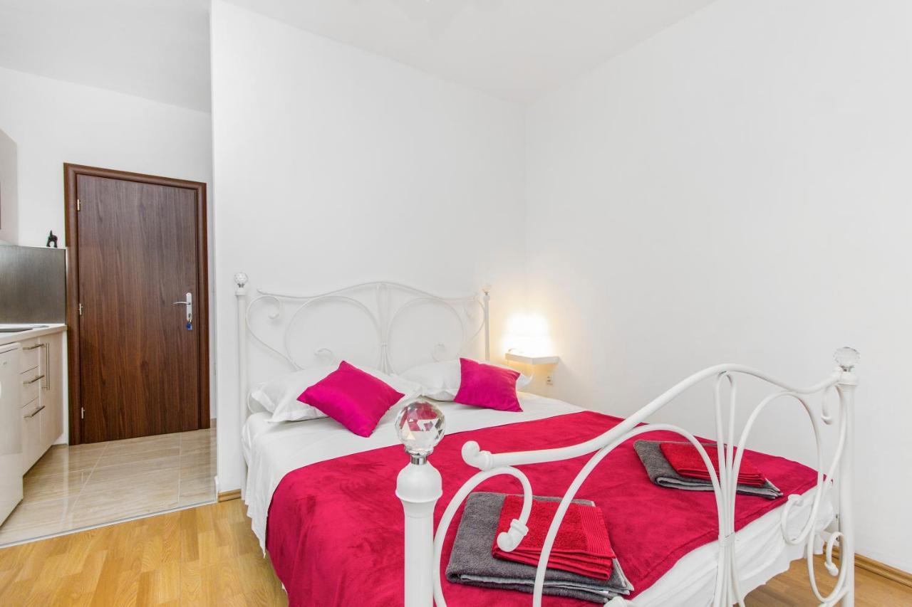 Apartmani Mariva Vodice Exteriér fotografie