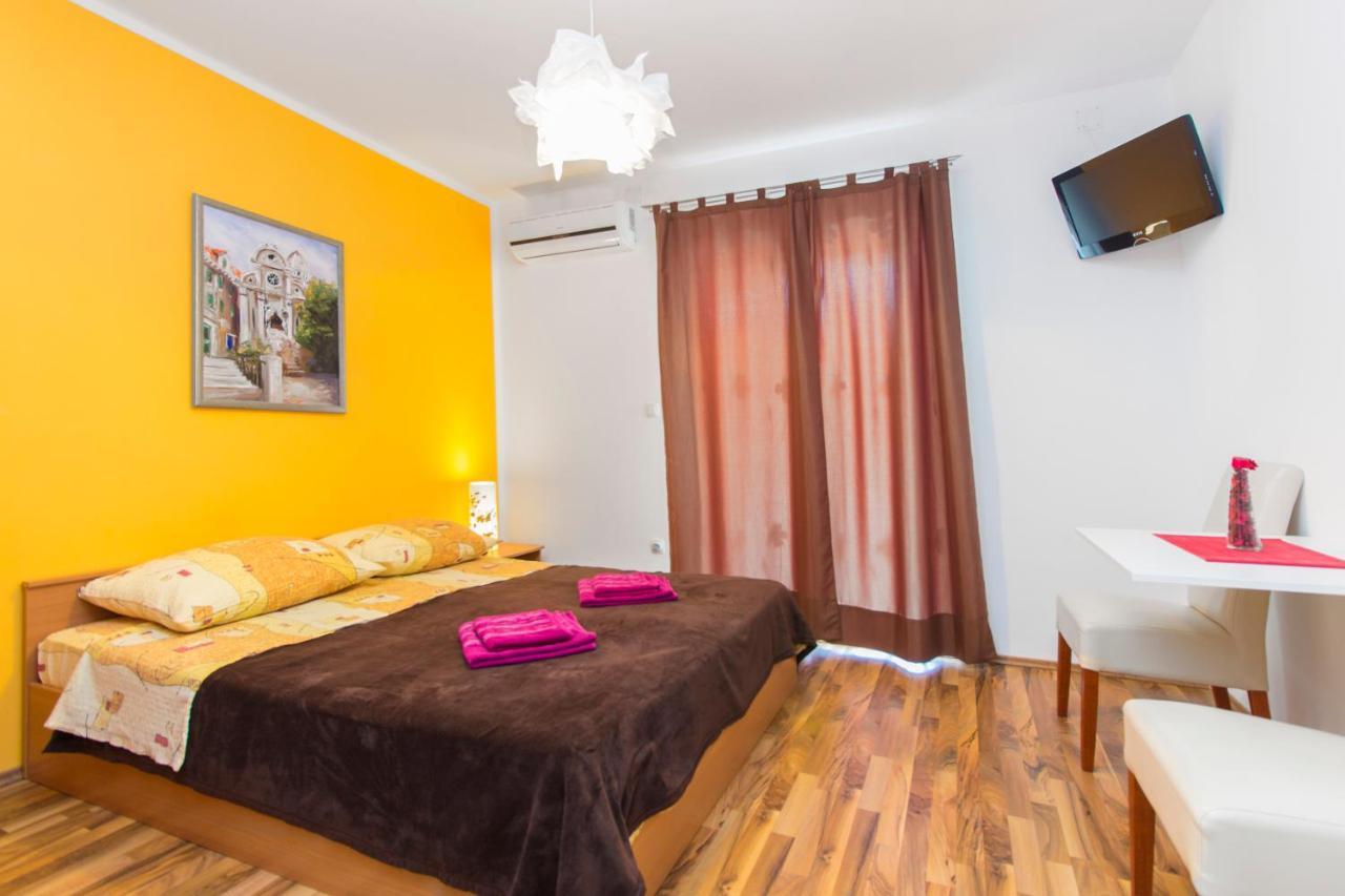 Apartmani Mariva Vodice Exteriér fotografie
